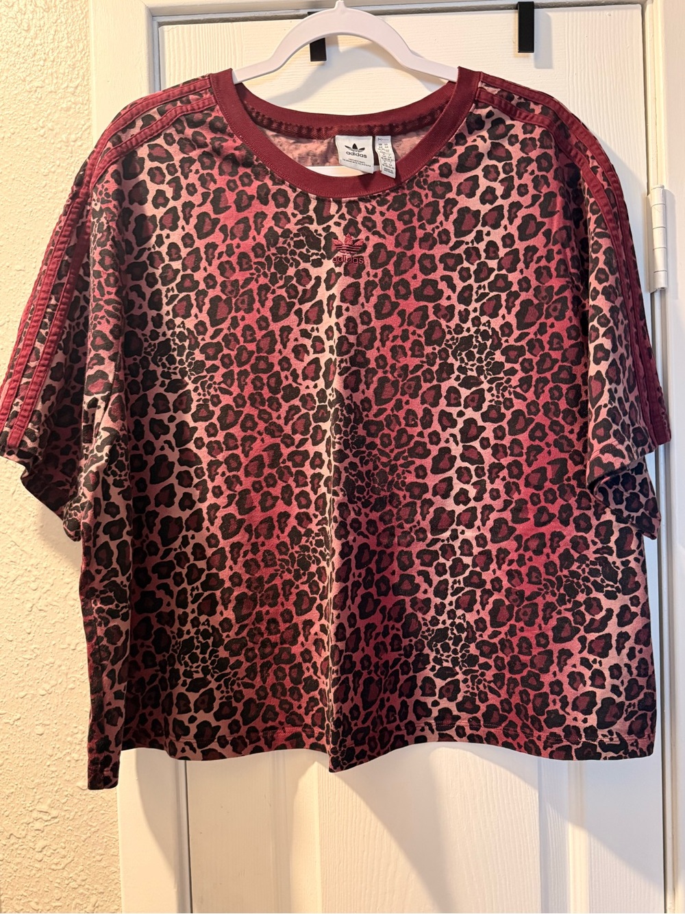 Adidas 4X crop top leopard print